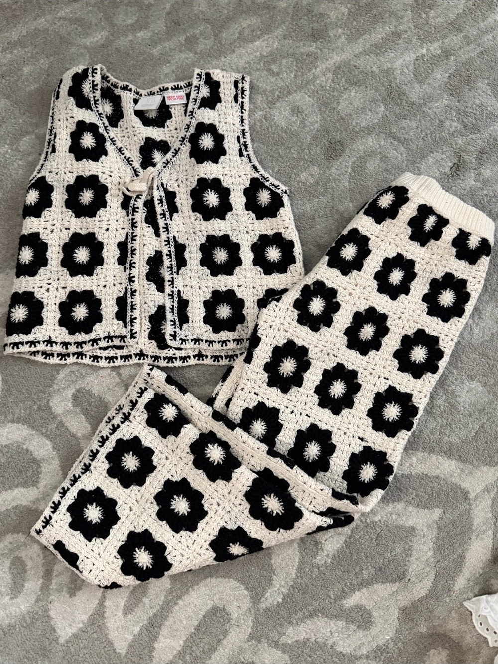 Girls Zara Cream and Black Crocheted Floral Top & Matching Pants Set